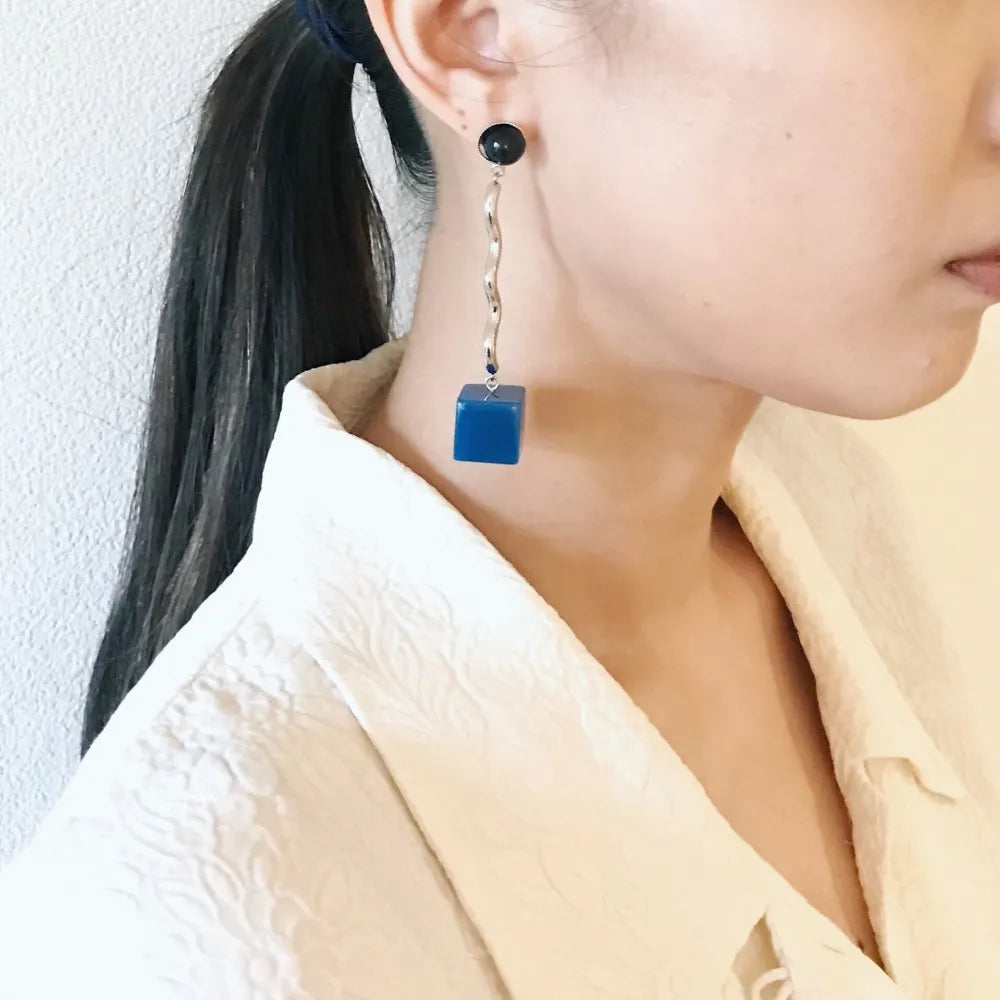 Wavy Square Pierce