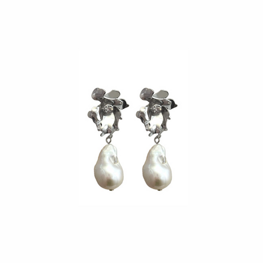 Pearl & Brass Earring