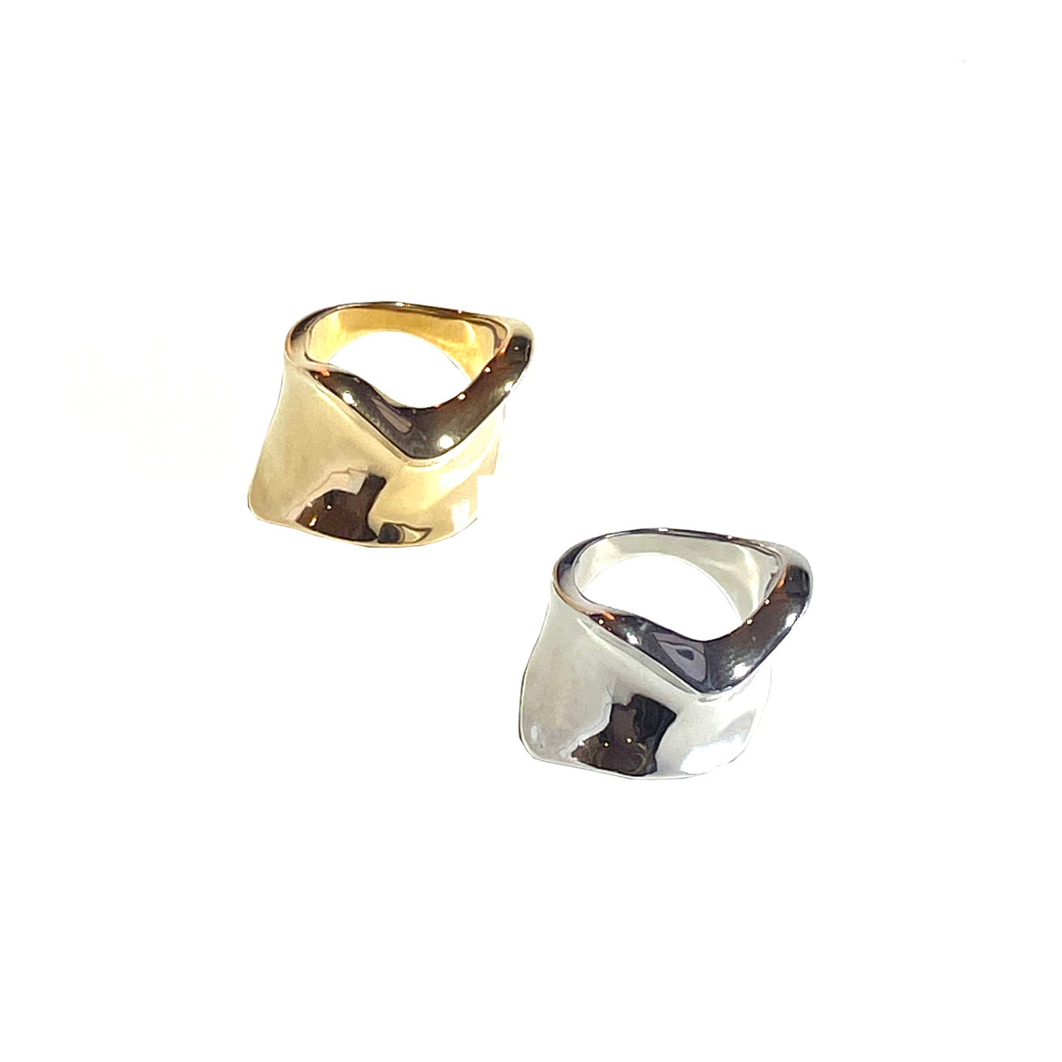 Thick Waves Ring